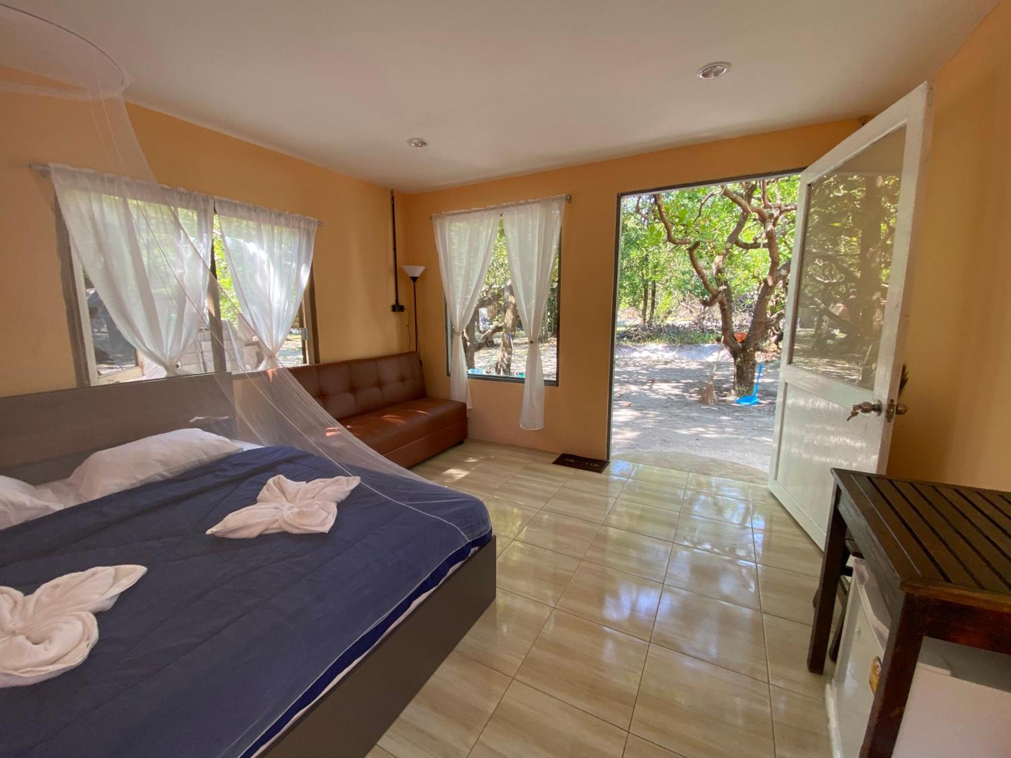 Lucky Resort Koh Phayam Exterior photo